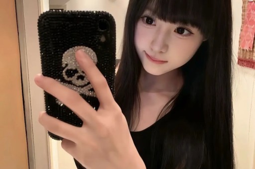 38岁张雨绮近况曝光！经历2段失败婚姻如今直播情绪失控引热议