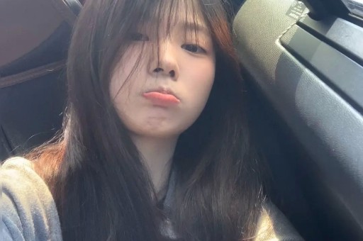 网红董宇辉带货翻车：人设崩塌终有时韭菜狂欢一场空