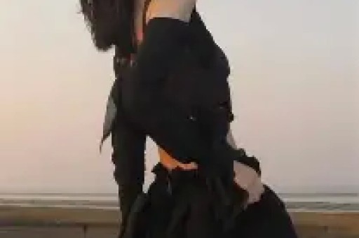 娱乐圈大瓜连连！黄子韬违规停车被罚迪丽热巴新片惊喜亮相