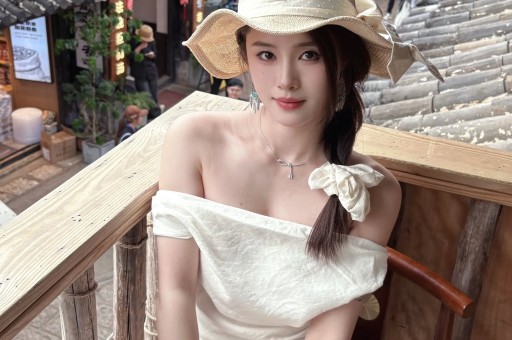 吃瓜看透本质：霍家不辟谣并非默认婚讯霍震霆表态暗藏两层深意