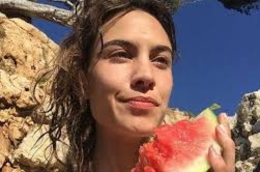 江歌妈妈单身母亲人设崩塌？是否诈捐官方要查清